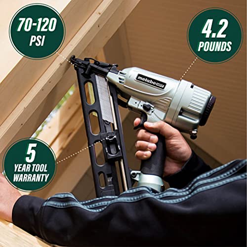 Metabo HPT 2-1/2 In. 15-Gauge Angled Finish Nailer with Air Duster