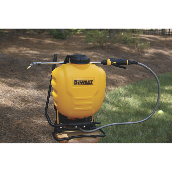 DEWALT DXSP190652 4 gal. Internal Piston Pump Backpack Sprayer