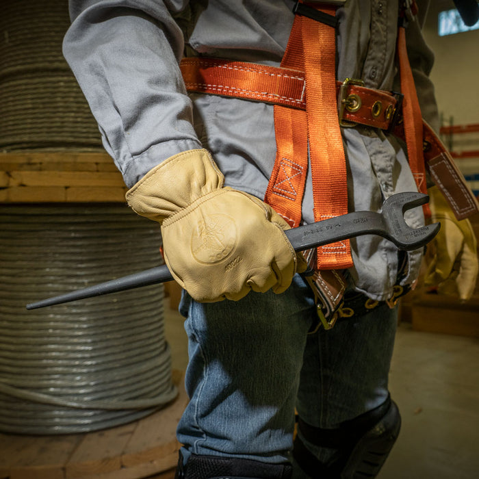 Klein Tools 3214 Spud Wrench, 1-5/8-Inch Nominal Opening, 1-Inch Bolt for U.S. Heavy Nut, Made in USA