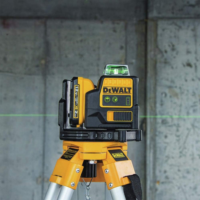 DEWALT DW0811LG 12V MAX Laser Level, Cross Line Laser, 2 x 360, Green, Includes Blow Mold Case