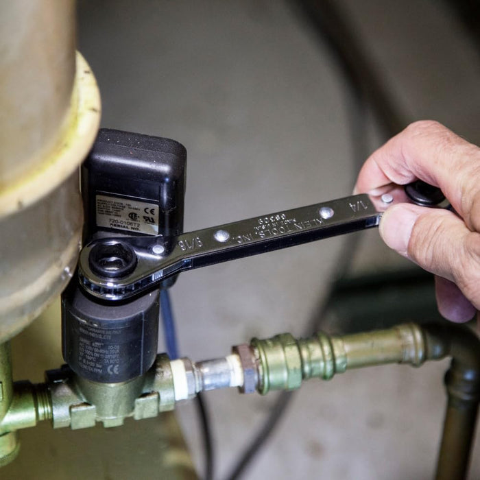 Klein Tools 68310 Ratcheting Refrigeration Wrench 5-1/2-Inch