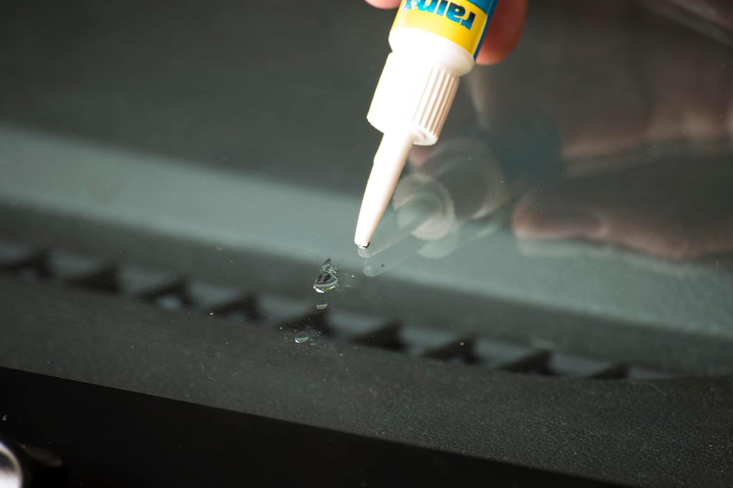 Rain-X 600001 Windshield Repair Kit, Quick and Easy Durable Resin Based Windshield Repair Kit for Chips and Cracks