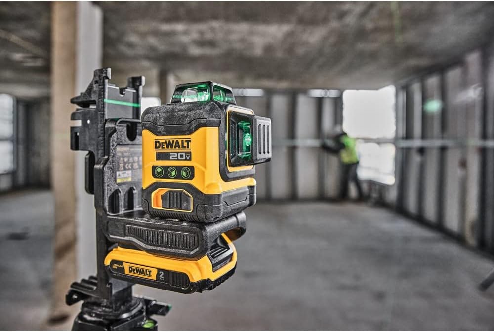 DEWALT 20V MAX Laser Level Kit, Cross Line Laser, 3x360, Green (DCLE34031D1)