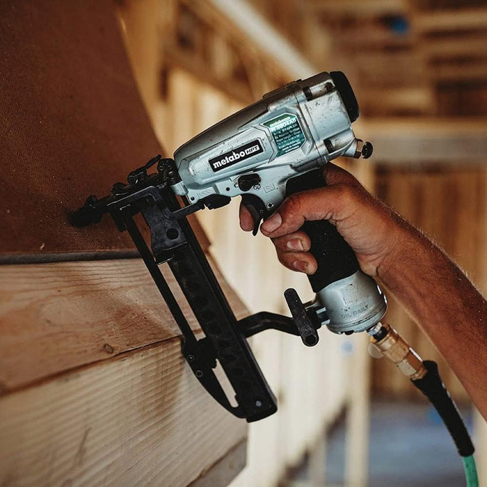Metabo HPT PRO Finish Stapler, Pro-preferred Pneumatic Power Nailers, Finish Tool for Carpentry & Industrial Uses, All-Metal Key Component, 18 Gauge, 1/4" Crown Staples, Length 1/2" to 1-1/2", N3804A5 N3804A5 - Pro Model