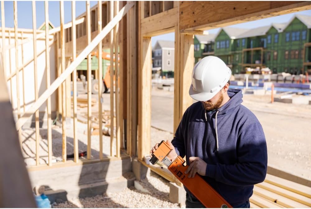 Johnson Level & Tool 5800-0712P 7FT - 12FT Extendable Plate Level, Triple-Secured Mounting System