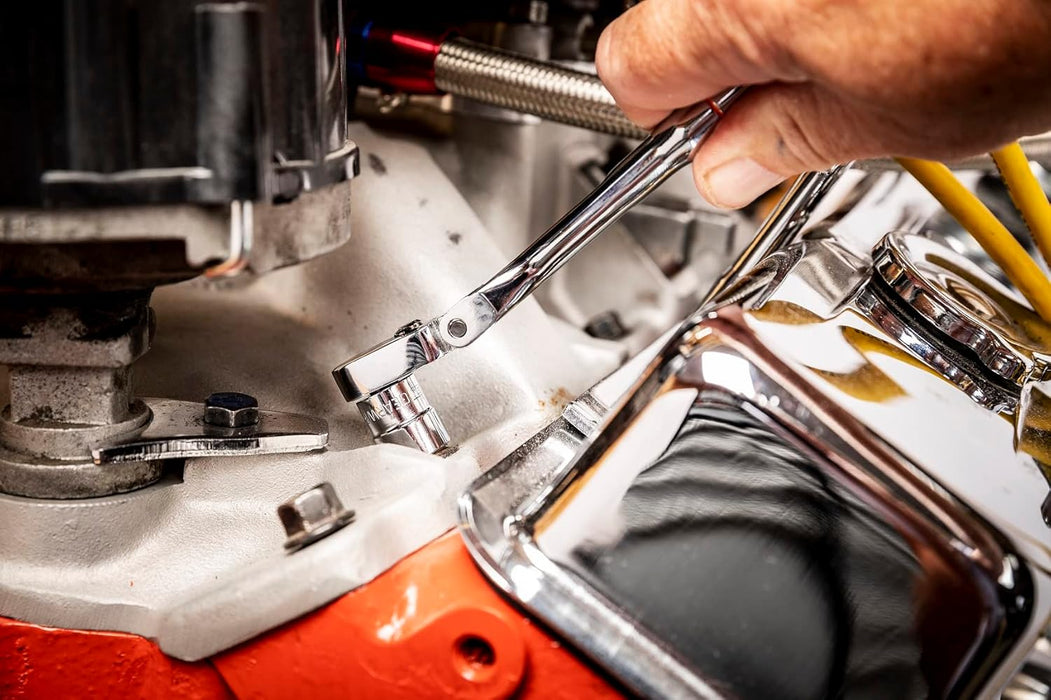 GEARWRENCH 81390 15 Piece 1/4" Drive 120XP Locking Flex Head Ratchet and 6 Point Metric Stubby Socket Mechanics Tool Set