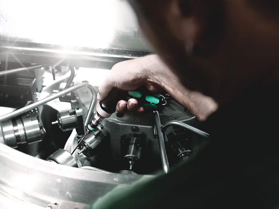 Wera Tools (05350451001) 7445/46/47 Kraftform Torque Screwdriver Set 2.5-55.0 in.lbs., 27 pieces