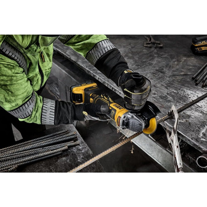 DEWALT DCG410WW1 20V MAX XR Brushless Cordless 4-1/2 in. - 5 in. Angle Grinder Kit with XR POWERPACK