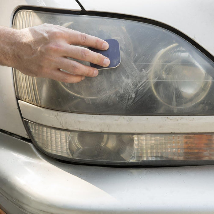 Rain-X 800001809 Headlight Restoration Kit, Cleans and Restores Headlights By Removing Haze and Discoloration Due to Oxidation Headlight Restoration Kit