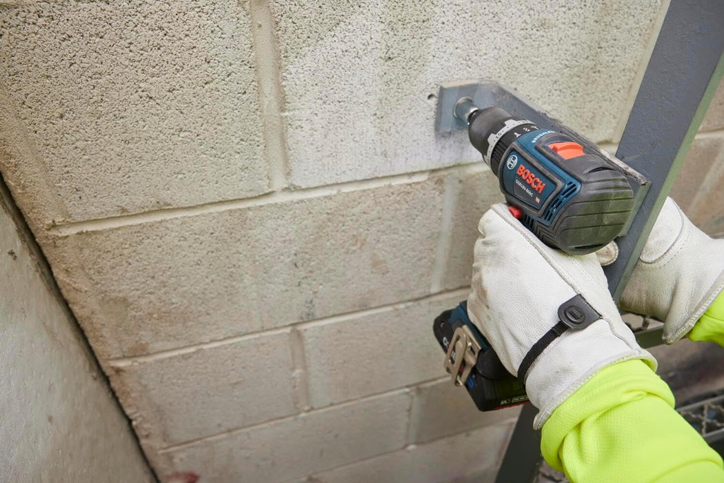 BOSCH GSB18V-800CB14 1/2 In. Brushless Connected-Ready Hammer Drill/Driver Kit with (1) CORE18V 4 Ah Advanced Power Battery