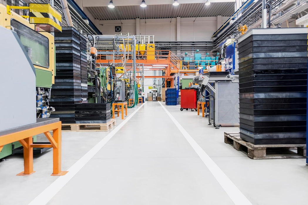 Rust-Oleum 2593838 Professional Inverted Striping Spray Paint, 18 oz, White (Pack of 6)