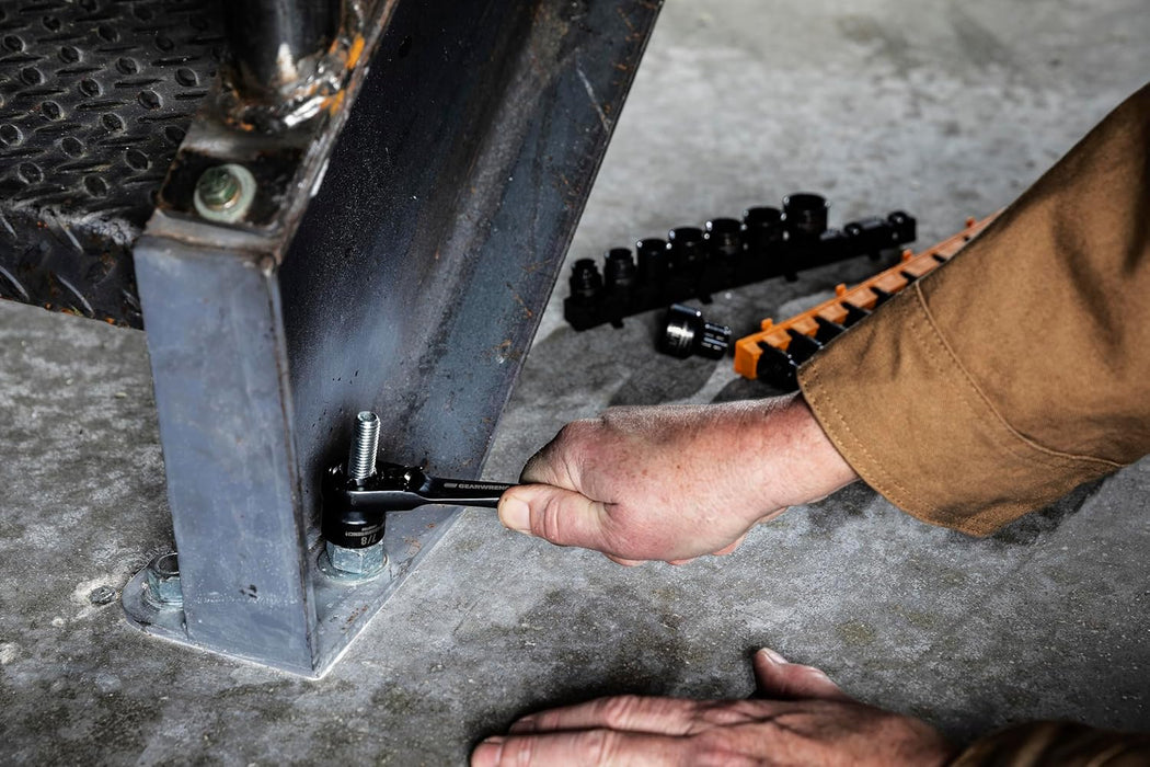 GEARWRENCH 25 Piece 3/8" Drive Pass Through Ratchet and Socket Set | GWX6PT25