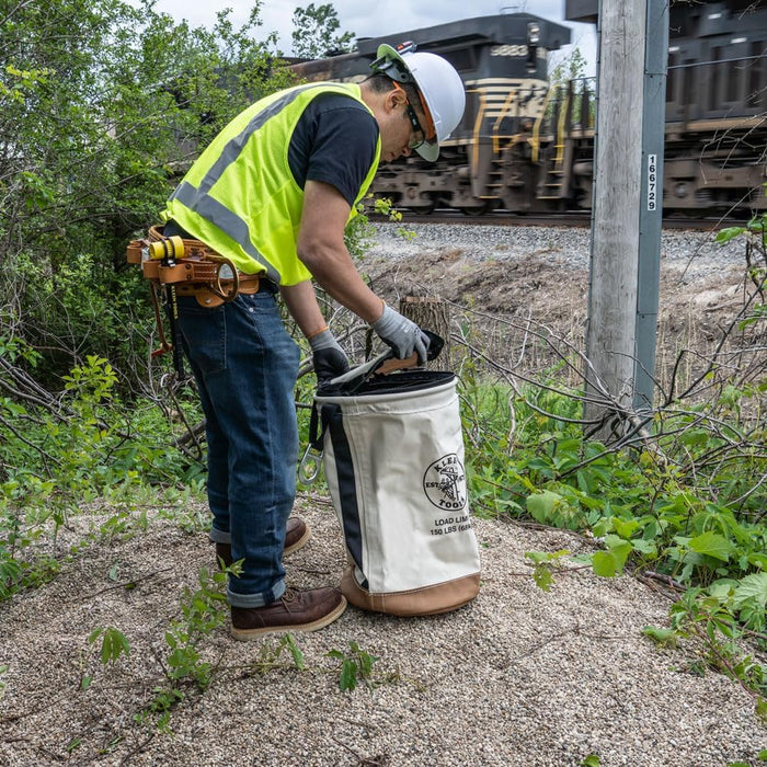 Klein Tools 5104CLR22 Canvas Bucket with Bucket Top, 22-Inch