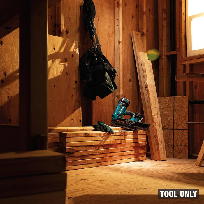Makita XNB03Z 18V LXT Lithium-Ion Cordless 21º Full Round Head 3-1/2" Framing Nailer (Bare Tool)