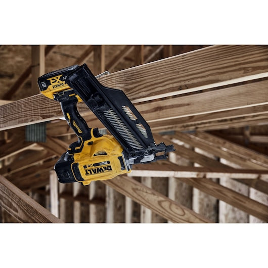 DEWALT DCN920B 20V MAX XR Brushless Cordless 21° Plastic Collated Framing Nailer (Tool Only)