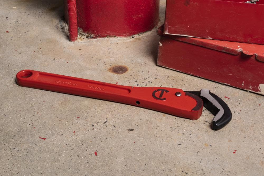 Crescent Tool Wrench Pipe Self Adjustable 16' Steel Handle