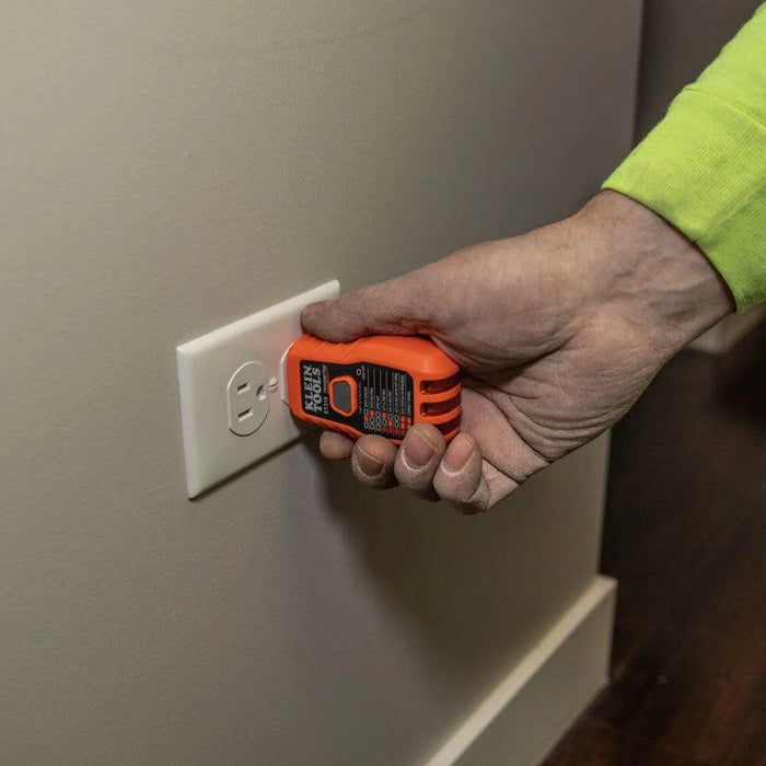 Klein Tools ET310 AC Circuit Breaker Finder, Electric Tester and Voltage Tester with Integrated GFCI Outlet Tester