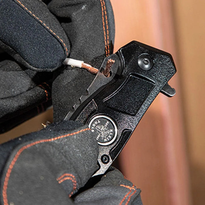 Klein Tools 44228 Electrician's Pocket Knife with Stainless Steel Blade, Perfect for Splitting Cable, Stripping Wire and Everyday Tasks