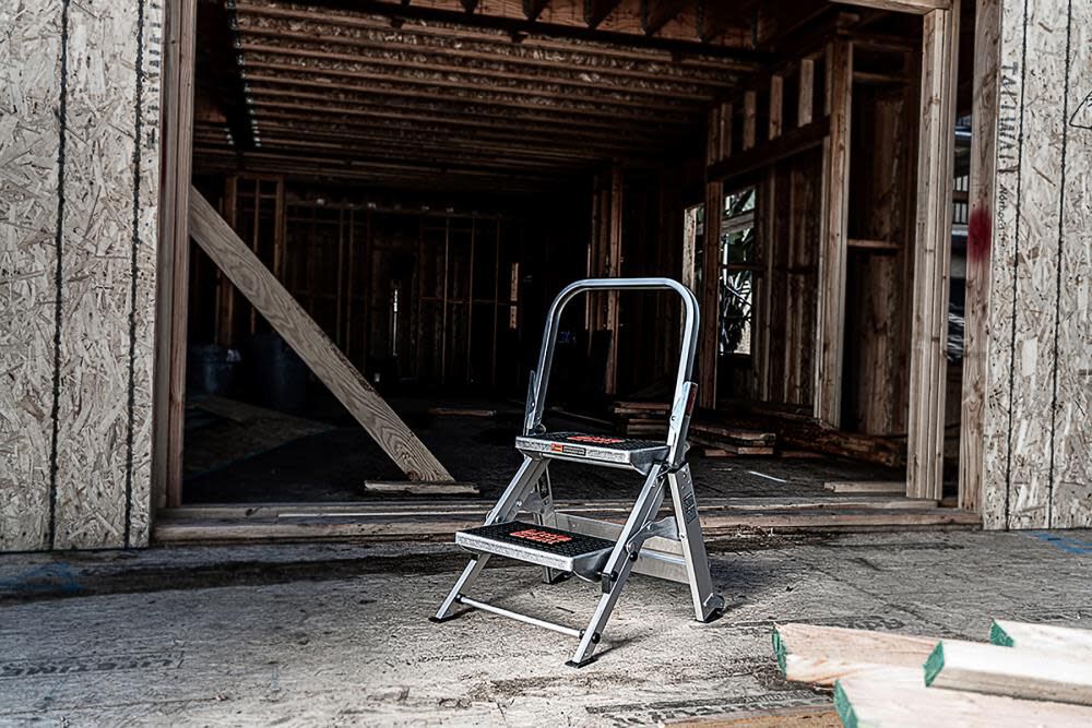 Little Giant Ladders Safety Step M2 Aluminum Type 1A Step Ladder
