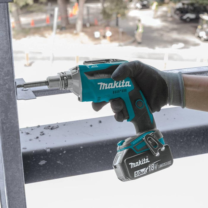 Makita 18V LXT Lithium-Ion Cordless 2-Pc. Combo Kit (5.0Ah)