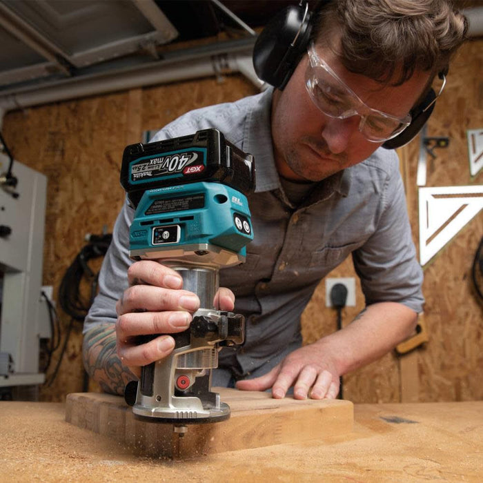 Makita 40V Max XGT Brushless Cordless Compact Router Kit