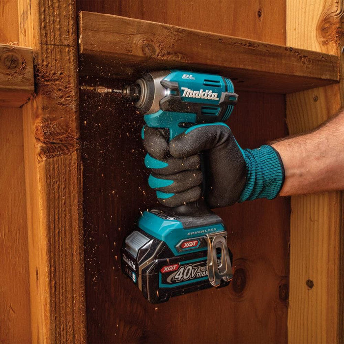Makita (GDT02D) 40V Max XGT Impact Driver 2.5Ah Kit