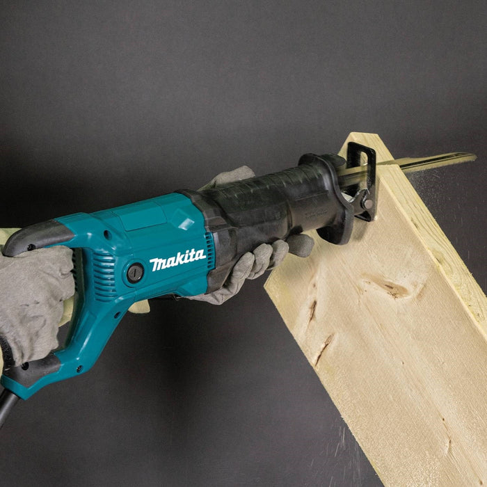Makita Recipro Saw, 12 AMP, var. spd., tool-less blade change, hook
