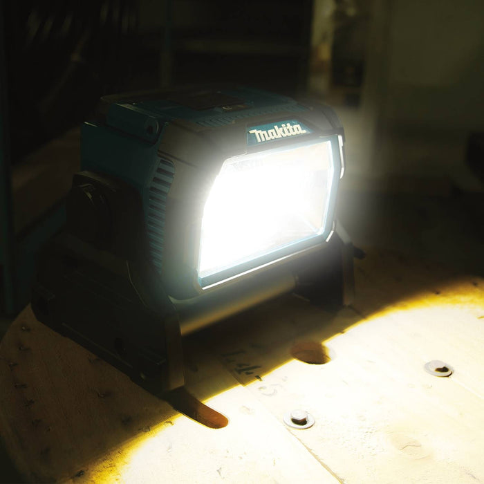 Makita 18V X2 LXT Lithium-Ion Cordless/Corded Work Light (Light Only)