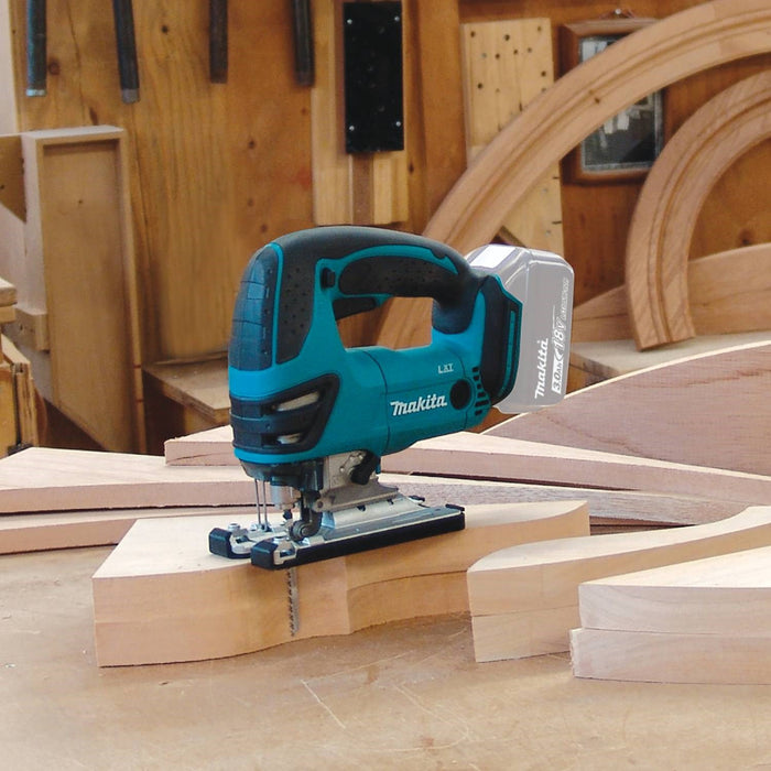 Makita 18V (XVJ03Z) LXT Lithium-Ion Cordless Jig Saw (Bare Tool)