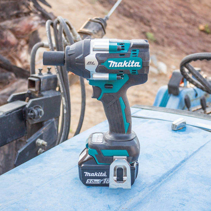 Makita (XWT18T) 18V LXT 1/2in Sq Drive Impact Wrench Kit with Detent Anvil (5.9Ah)