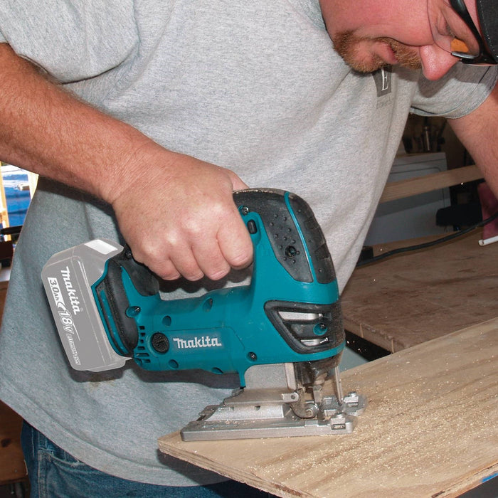 Makita 18V (XVJ03Z) LXT Lithium-Ion Cordless Jig Saw (Bare Tool)