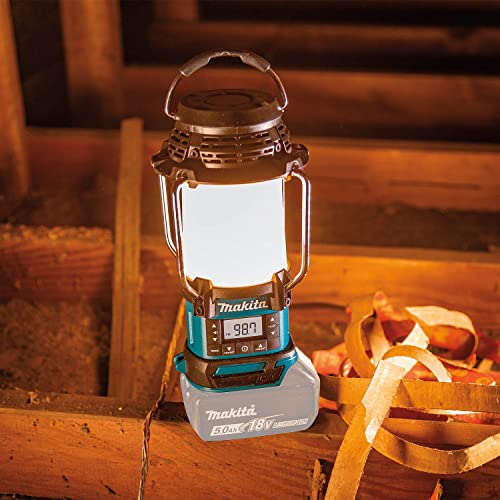 Makita XRM12 18V LXT Lithium-Ion Cordless Lantern with Radio (Bare Tool)
