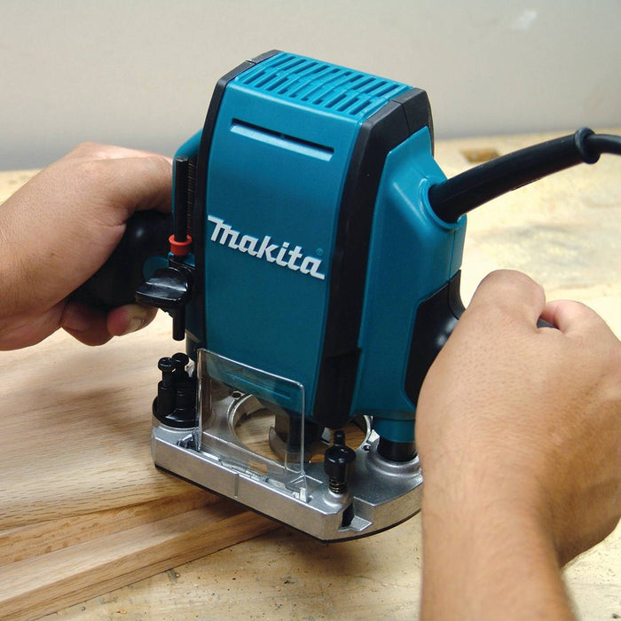 Makita 1-1/4 HP Plunge Router, 27,000 RPM, case