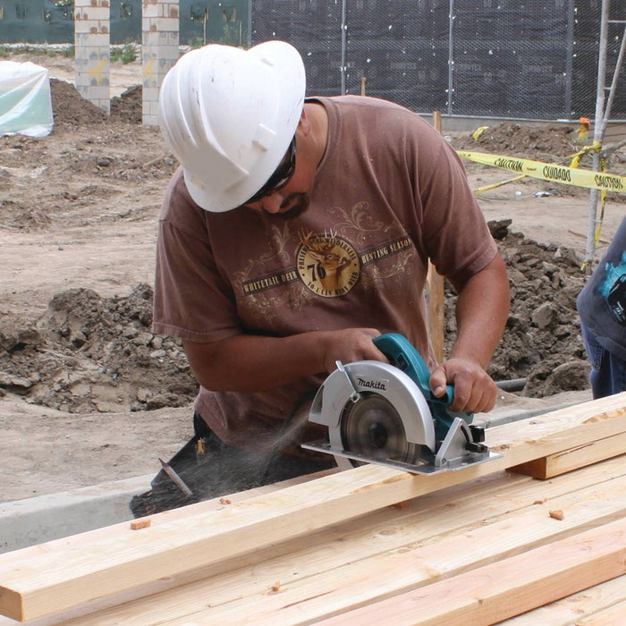 Makita 5007FA - 7-1/4" Circular Saw, 15 AMP, L.E.D. Light, electric brake