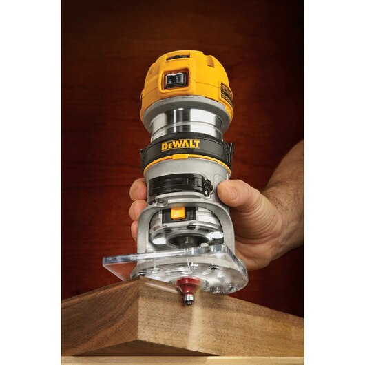 DEWALT (DWP611) 1-1/4 HP Max Torque Variable Speed Compact Router with LED's