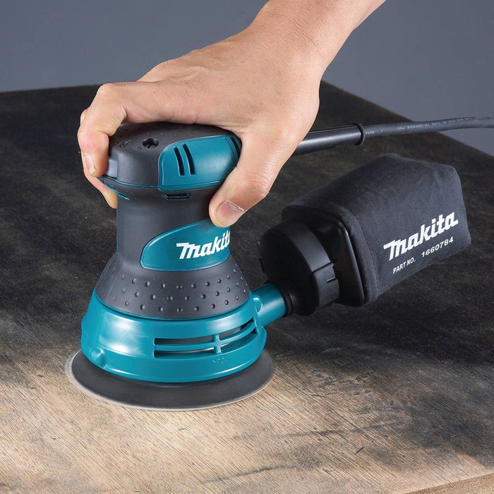Makita 5" Random Orbit Sander, 3 AMP, 4,000-12,000 OPM, var. spd., case